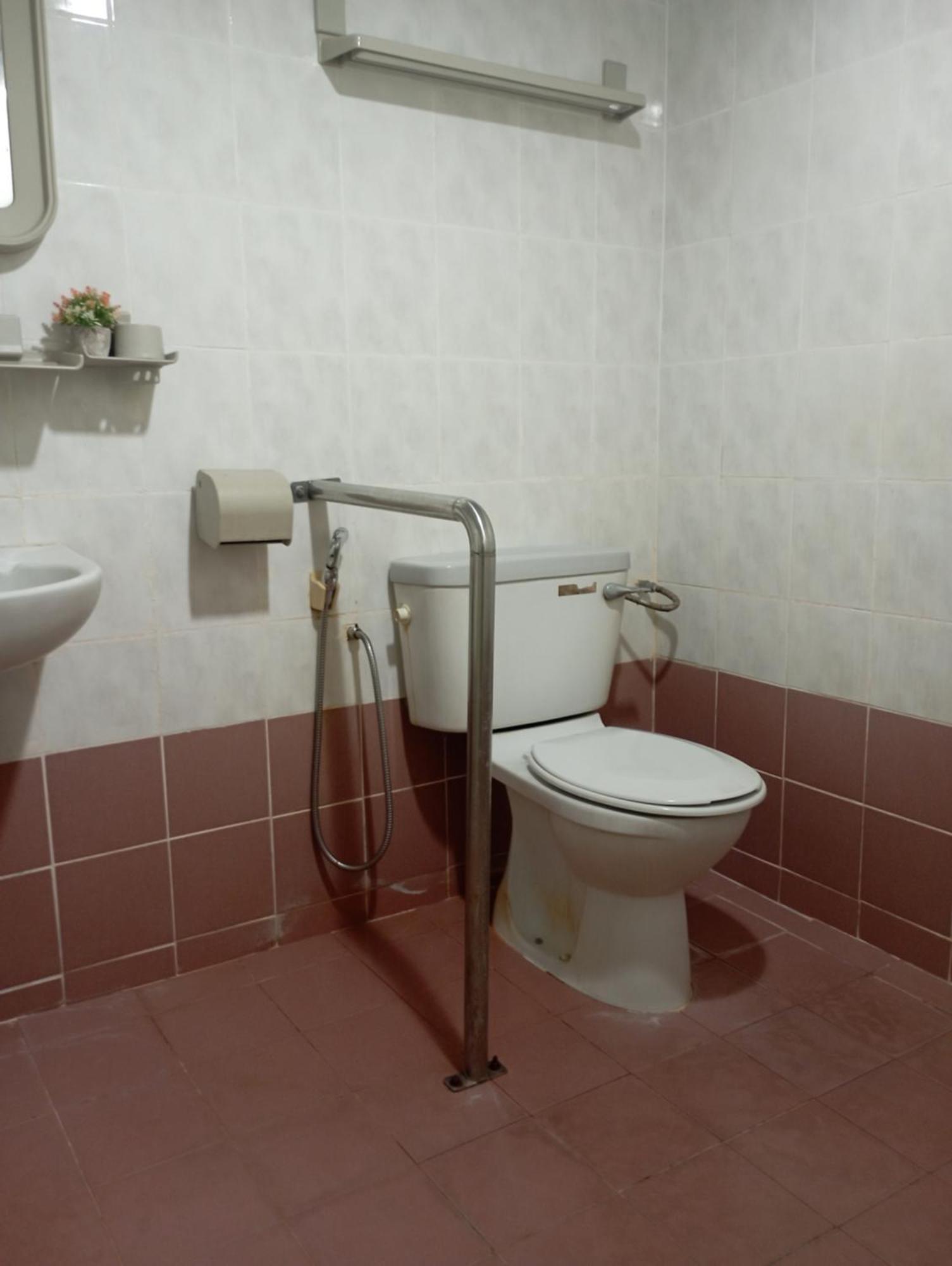 Suria Hotel Sdn Bhd Kota Bahru Luaran gambar